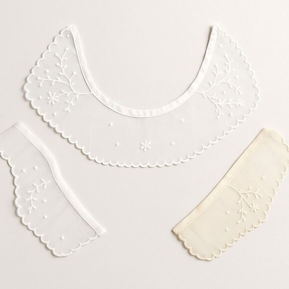 Vintage Sheer Embroidered Collar & Cuffs Set - Picture 1 of 3